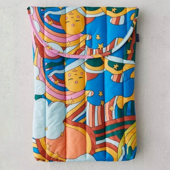 BAGGU Accessories - BAGGU x Urban Outfitters • Aries 16” Puffy Laptop Sleeve